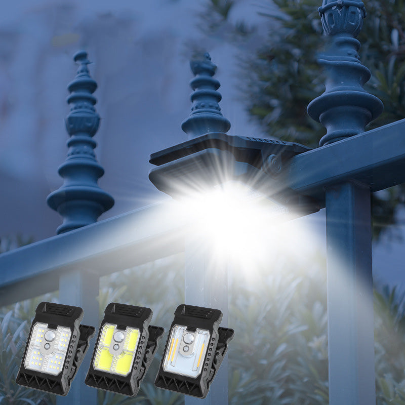 🌿 Solar clip light with motion sensor – Perfect for gardens, balconies, and patios! 🏡✨