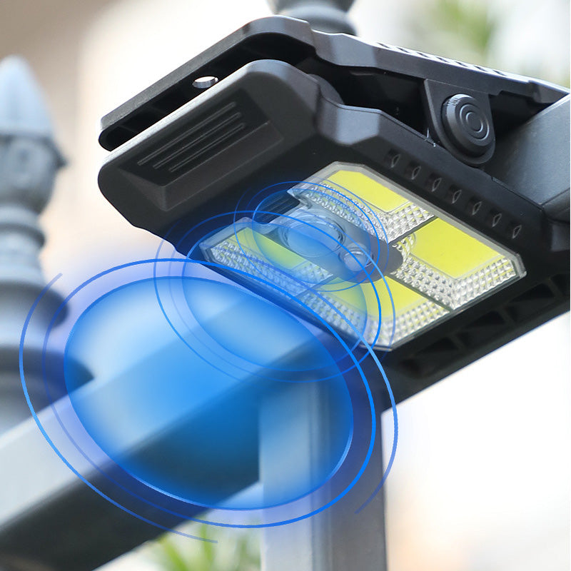 🌿 Solar clip light with motion sensor – Perfect for gardens, balconies, and patios! 🏡✨