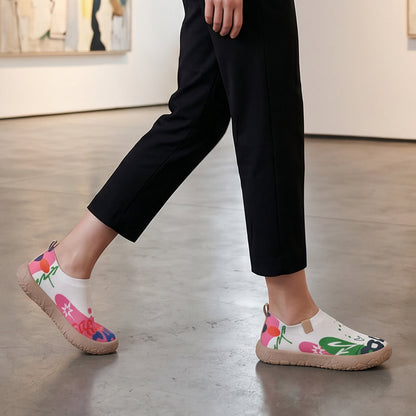 Lightweight Fashion Walking Shoes for Women