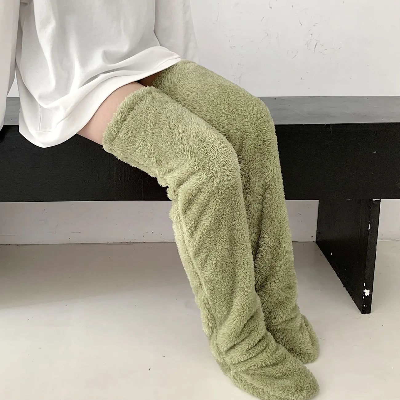 💥Hot Sale❄️SnugglePaws Sock Slippers