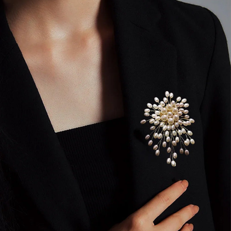 💖BUY 1 GET 1 FREE✨Ladies' high-end exquisite handmade pearl brooch