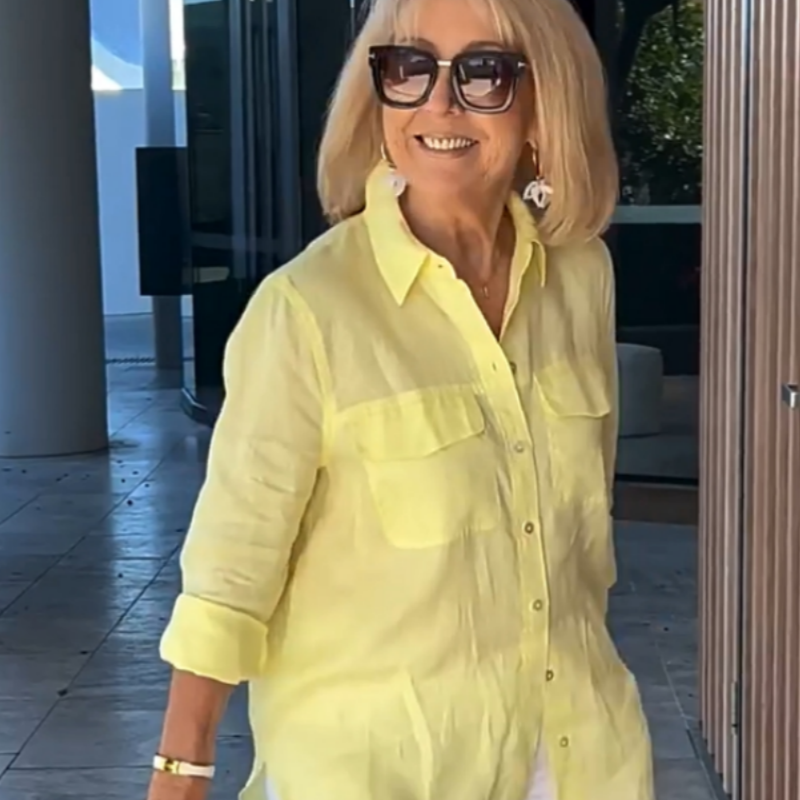 Casual, Versatile Women's Linen Button-Down Shirt with Collar