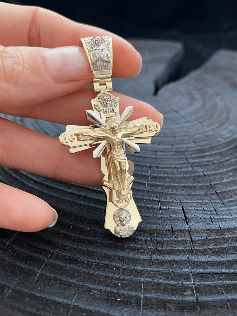 Consecration of the Holy Jesus Pendant