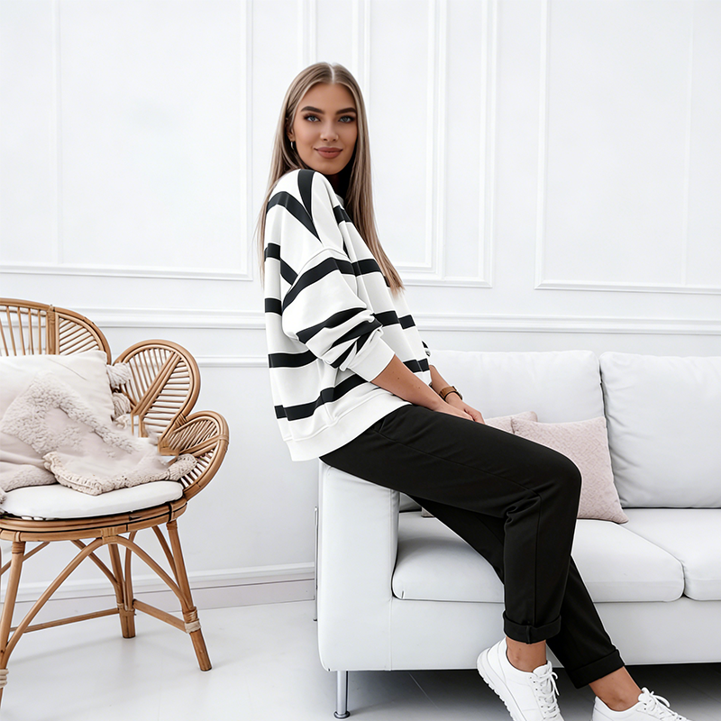 👚 60% OFF NOW ! 💕 Women's Striped 2-Piece Tracksuit Set – Soft & Stretchy Fabric, Relaxed Fit & Perfect for Loungewear ✨