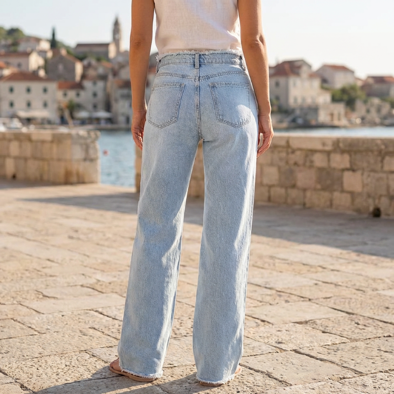 ✨🔥High-Waist Wide-Leg Jeans with Frayed Hem👖