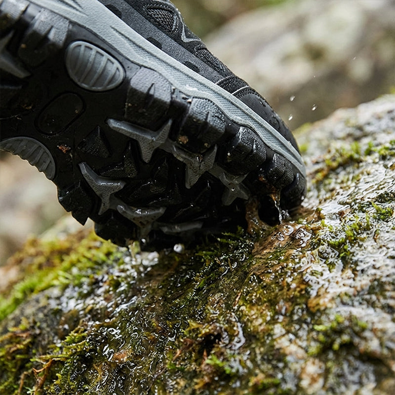 🥾Men's Lightweight Hiking Shoes – Breathable Mesh, Non-Slip Grip & Cushioned Sole