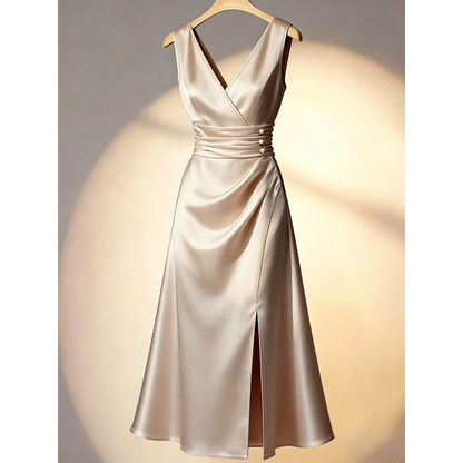 Women's V-neck Sleeveless Fitted Dress